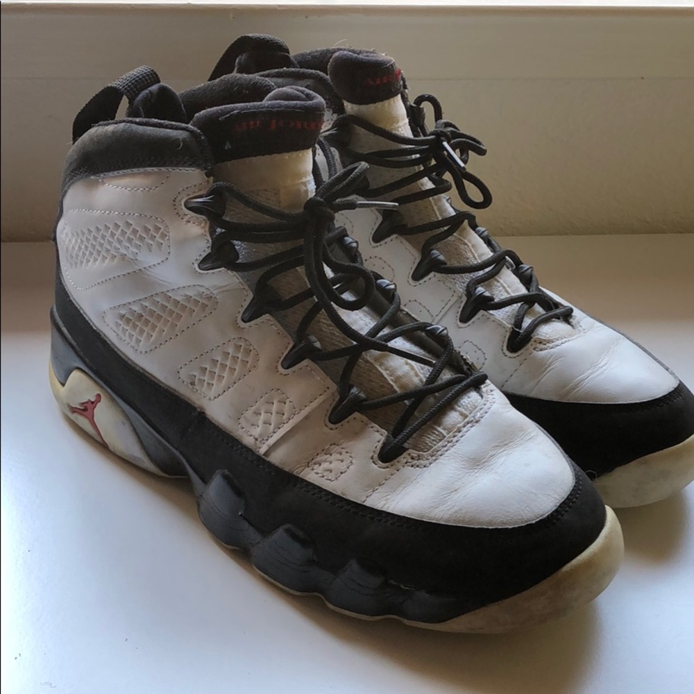 Jordan 9. Release 2002. Size 9.5.